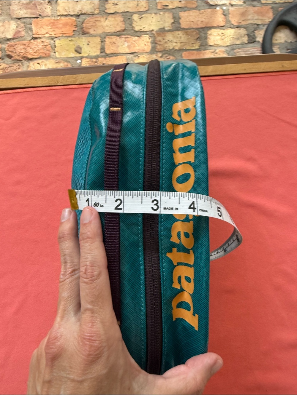 Patagonia Black Hole Cube 6L Teal with Purple, Orange, & Yellow Accents. - Picture 14 of 14